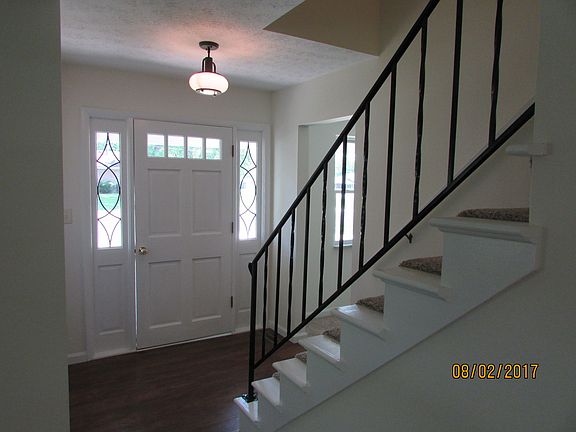 3rd image of 7001 Woodcroft Dr