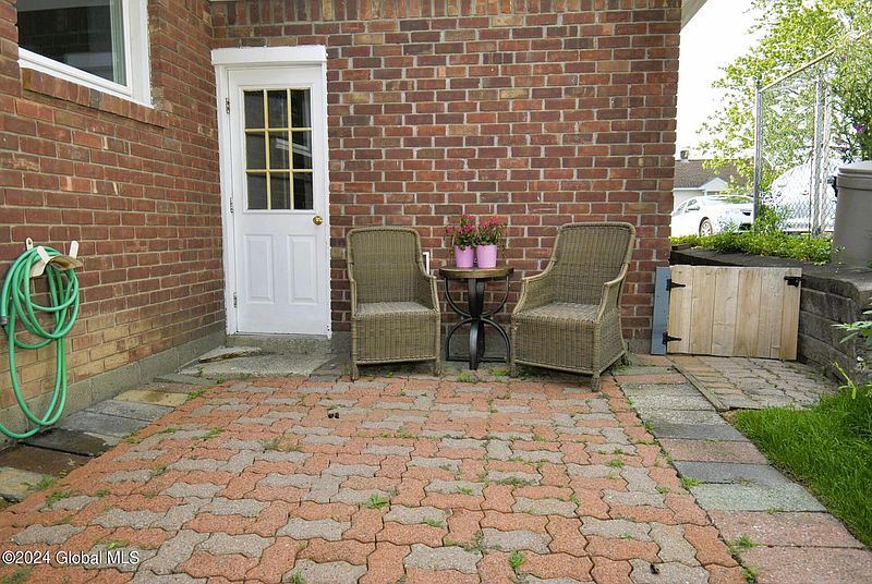 5th image of 44 Clayton Place
