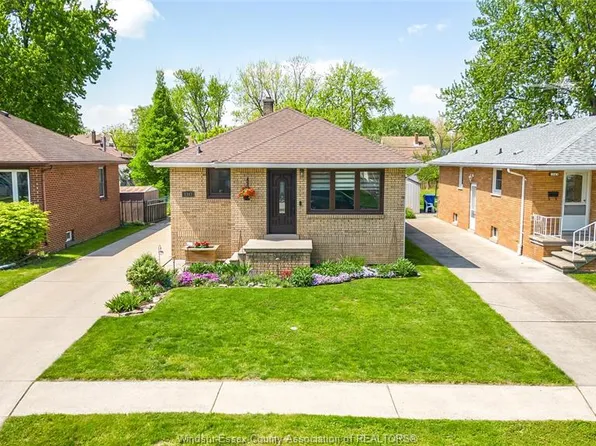 1347 Bernard Rd, Windsor, ON N8Y 4K2