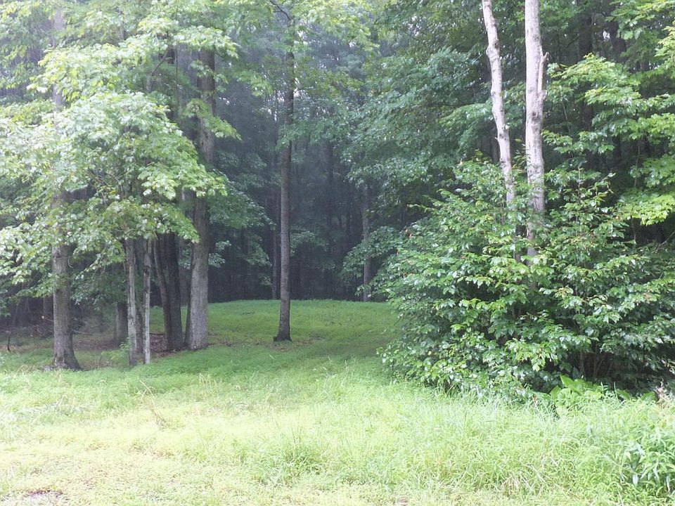 1st image of 139 Minisink Dr