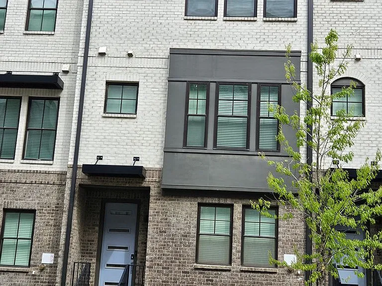 1337 Fairmont Ave NW — Photo 1