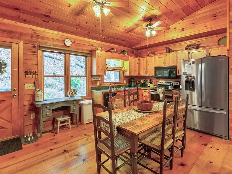 9 Briar Creek Rd — Photo 17