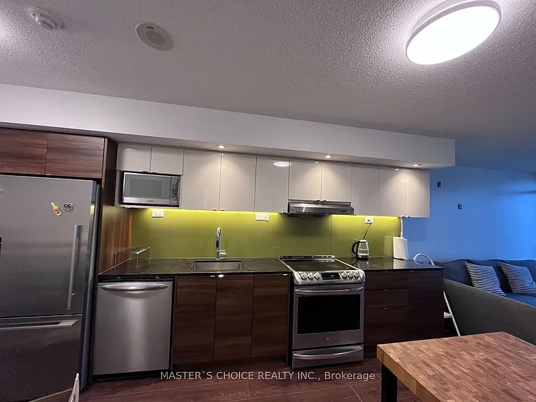 121 McMahon Dr #1717 — Photo 3