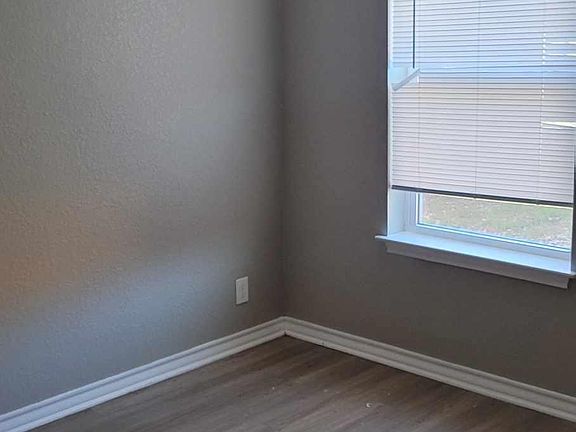 5th image of 1051 Ruiz St #101