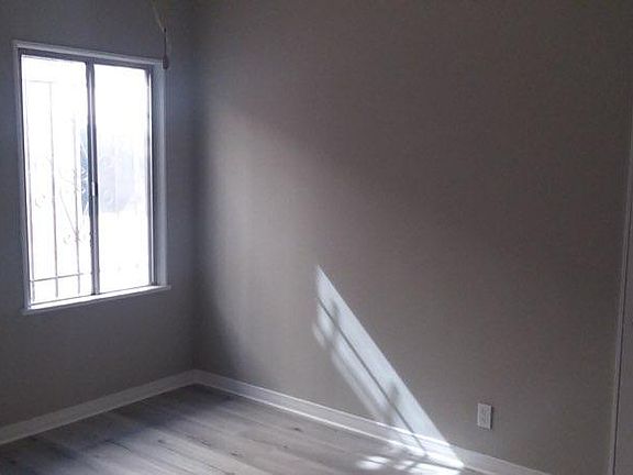 5th image of 352 1/2 N Curson Ave