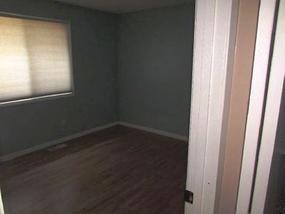 3rd image of 7631 Ontario Blvd