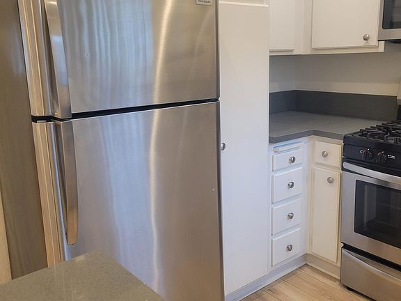3rd image of 4214 Arch Dr APT 3