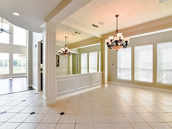 3rd image of 2214 Watercrest Dr