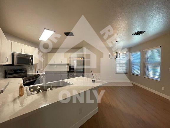 3rd image of 1531 S Danielson Way
