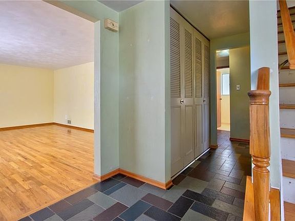 2nd image of 5987 Glen Hill Dr