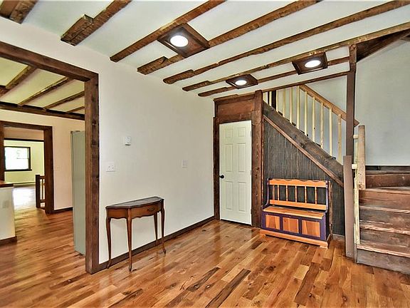 3rd image of 2533 Quarry Ln