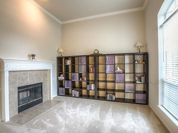 5th image of 3425 Palm Bay Cir