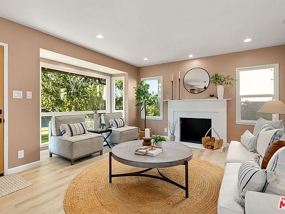 3rd image of 5534 E Mezzanine Way