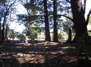 547 Toth Rd, Whitethorn, CA 95589