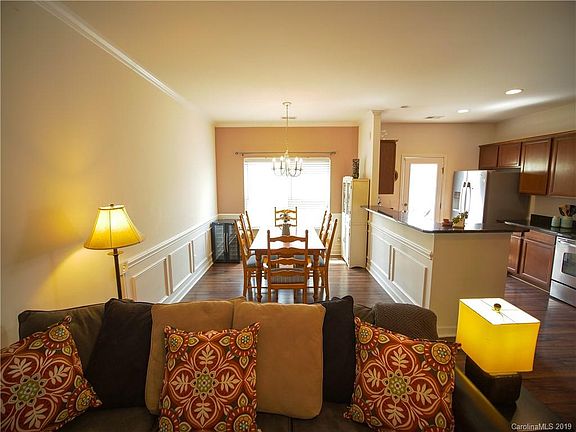 5th image of 5672 Tipperlinn Way #67
