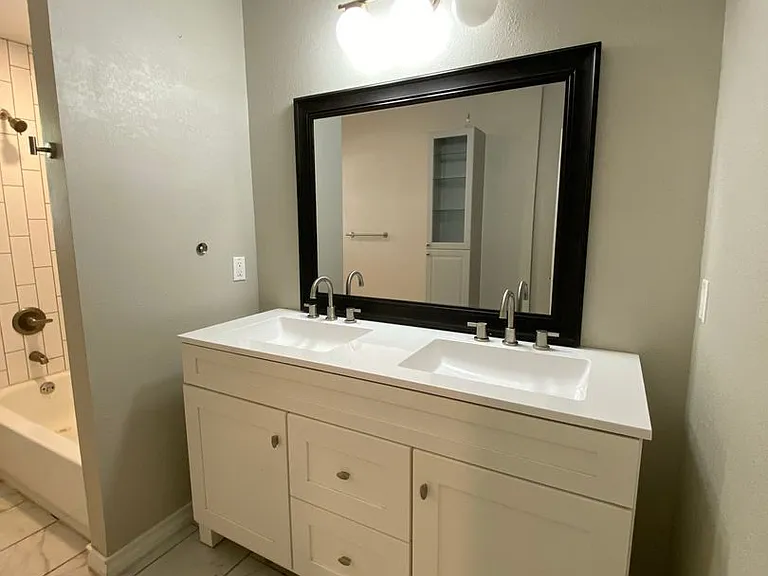 5218 Green Valley Trl — Photo 15