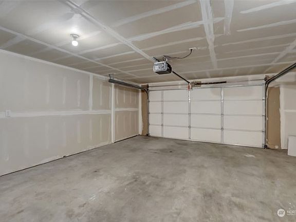4th image of 6338A 34th Ave SW