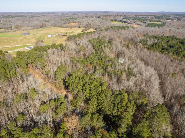 1 Barrett Ln #1, Hillsborough, NC 27278