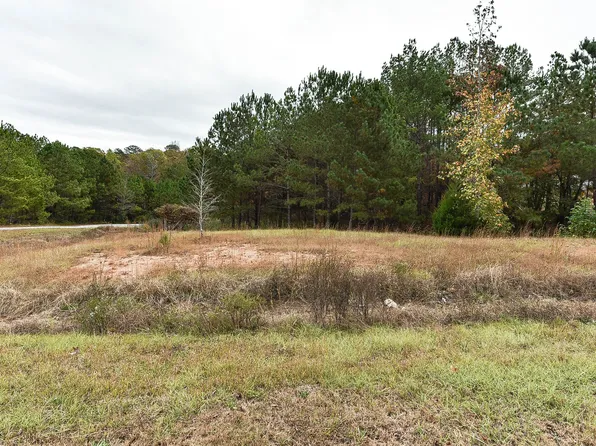 288 Lee Road 2128, Valley, AL 36854