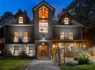 548-552 Leetes Island Rd, Branford, CT 06405