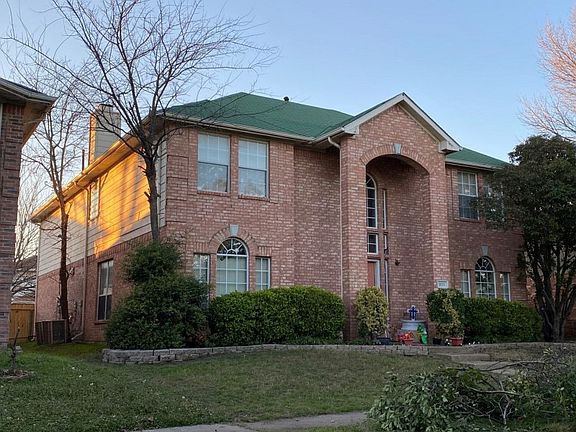 3rd image of 1631 Summers Dr
