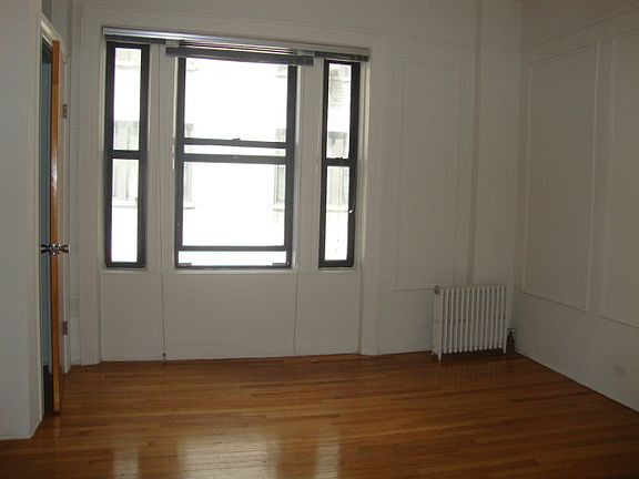 2nd image of 515 W 113th St #3E
