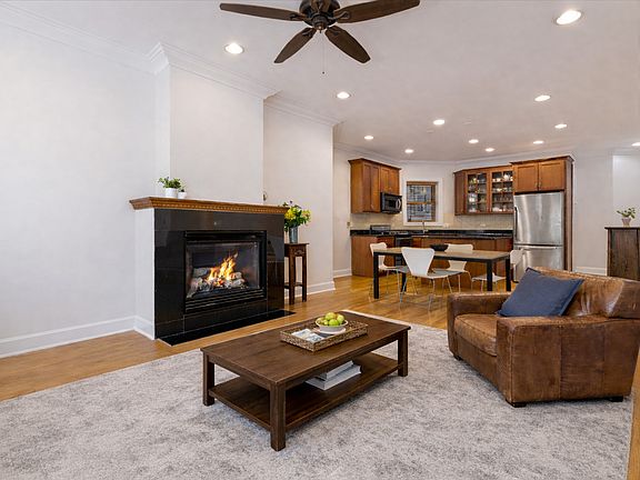 4th image of 4950 N Winchester Ave APT 1