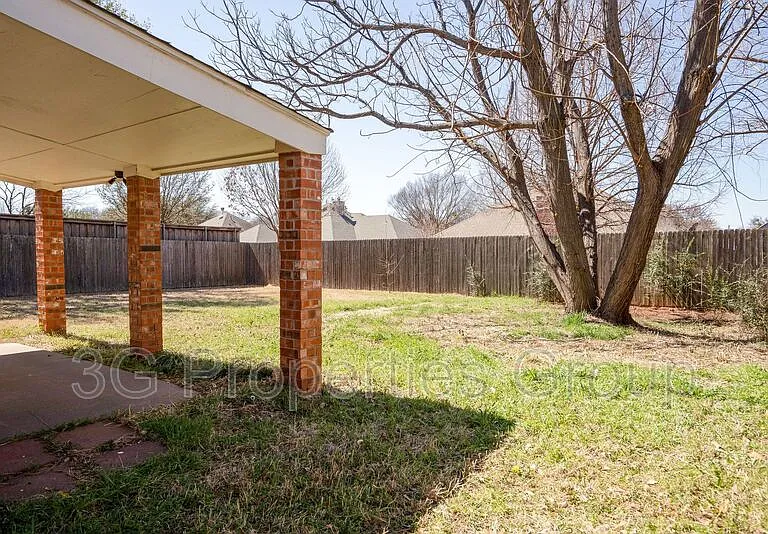 215 Linda St — Photo 23