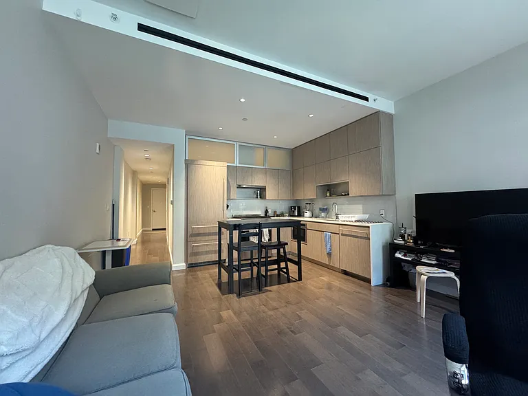43 Westland Ave #11 — Photo 2