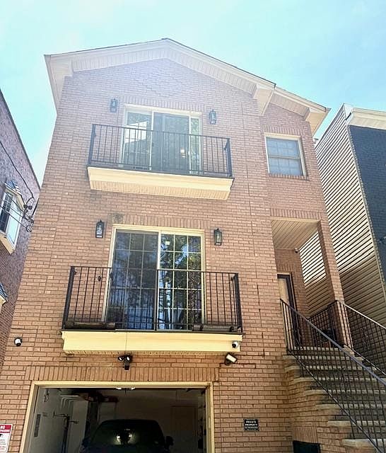 1st image of 49 Washburn St Floor 2