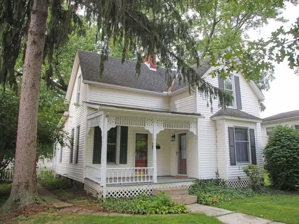 922 1/2 W High St, Mount Vernon, OH 43050