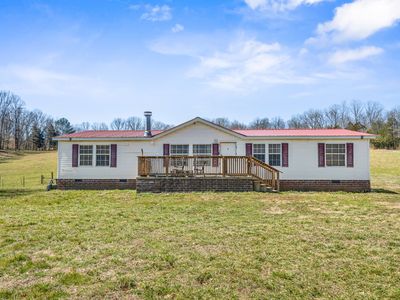 1945 E Haleys Creek Rd, Centerville, TN, 37033
