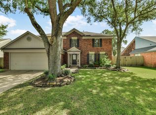 3905 Spring Circle Dr W, Pearland, TX 77584