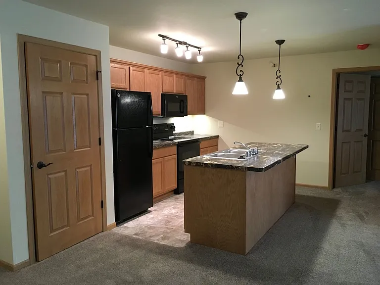 Berry Pointe Luxury Apartments — Photo 43