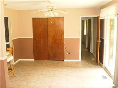 5th image of 4139 W Franklin St