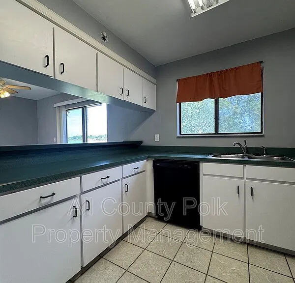 1836 N Crystal Lake Dr N #5 — Photo 9