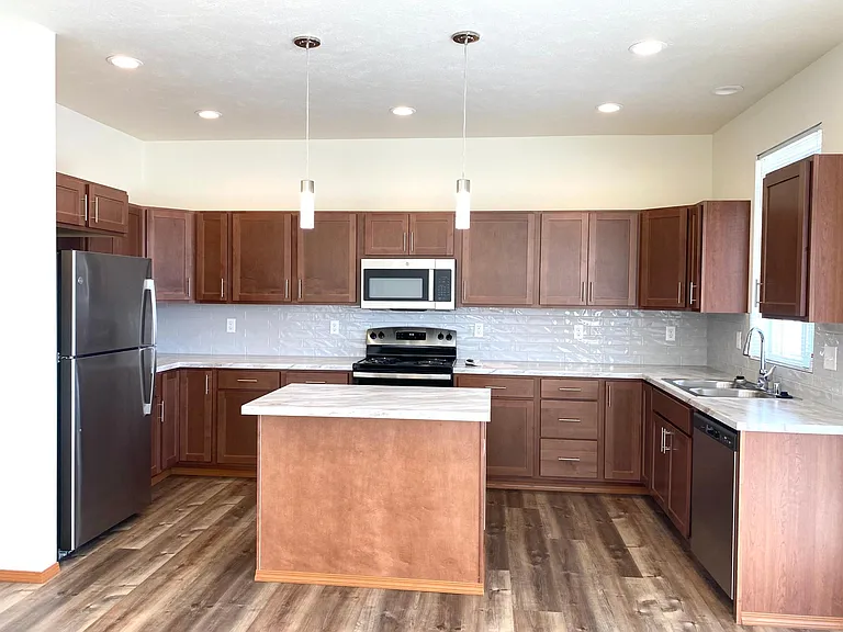 2311 N Bessie Rd — Photo 7