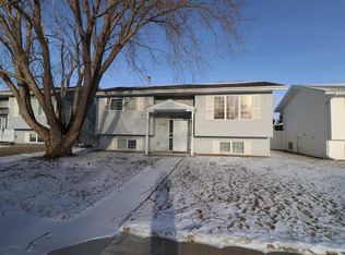5407 S 39th Ave, Taber, AB T1G 1B9
