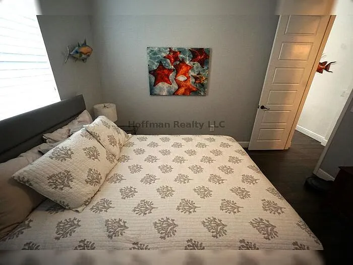 2314 W Saint Sophia St — Photo 12