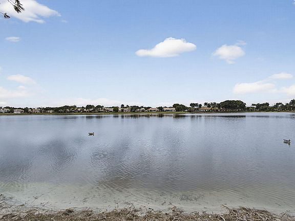 4th image of 10726 Pelican Drive