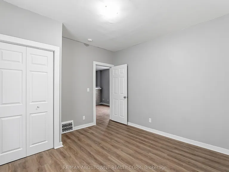 107 Lake St #MAIN — Photo 10