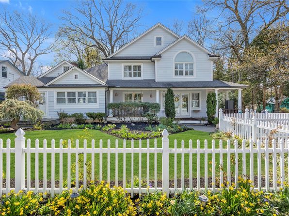 920 Washington Drive, Centerport, NY 11721