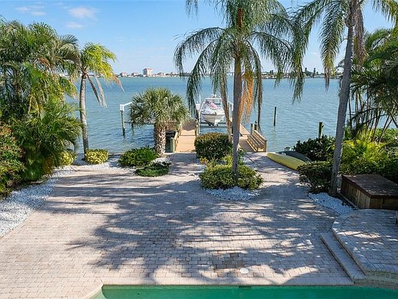 5th image of 746 Boca Ciega Isle Dr