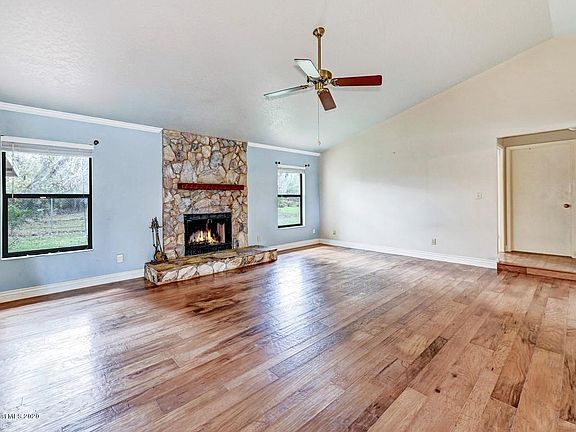 3rd image of 3110 Water Oak Dr