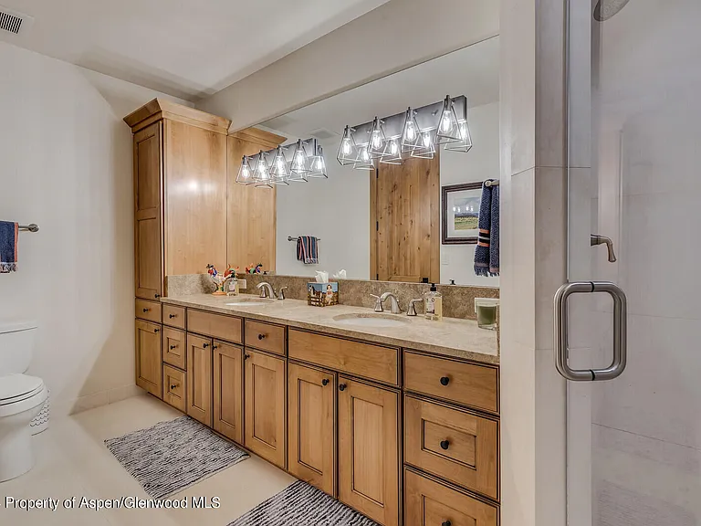 138 Club Lodge Dr — Photo 36