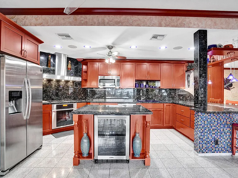 600 Circle Dr — Photo 42
