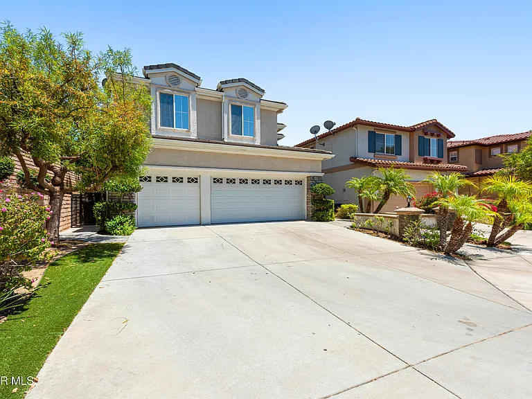 2946 Venezia Ln — Photo 2