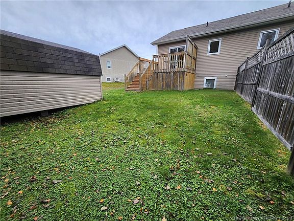 5th image of 897 Bernard St