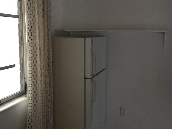 5th image of 118 Antilla Ave APT 2