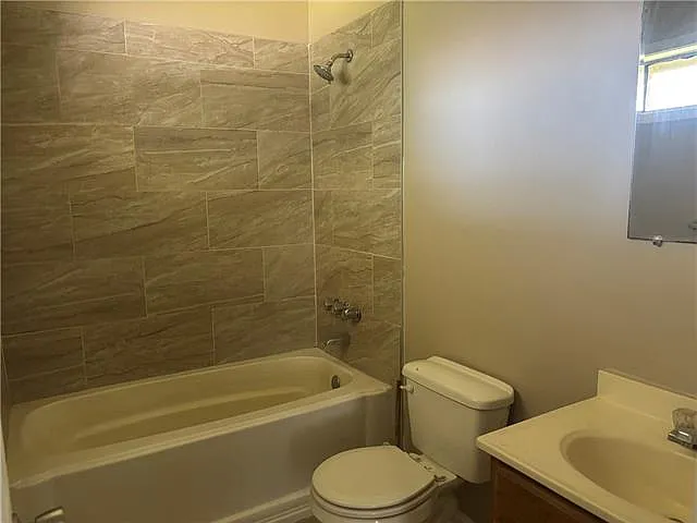 14193 Lindsay Dr — Photo 11